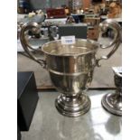 A HALLMARKED SILVER, TWIN HANDLED 'SAXON CUP' 25 MILE HORSE RACING TROPHY CUP, WEIGHT APPROX
