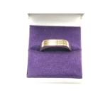 A GENTS 9CT YELLOW GOLD RING, BOXED, WEIGHT 3.2G