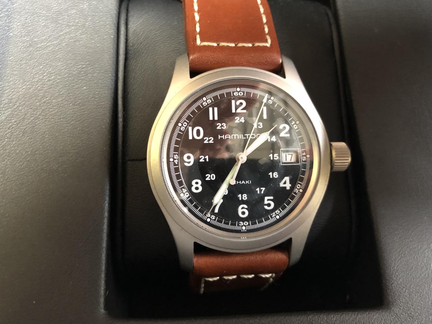 A GENTS BOXED HAMILTON 'KHAKI' MILITARY STYLE WATCH - Image 2 of 2