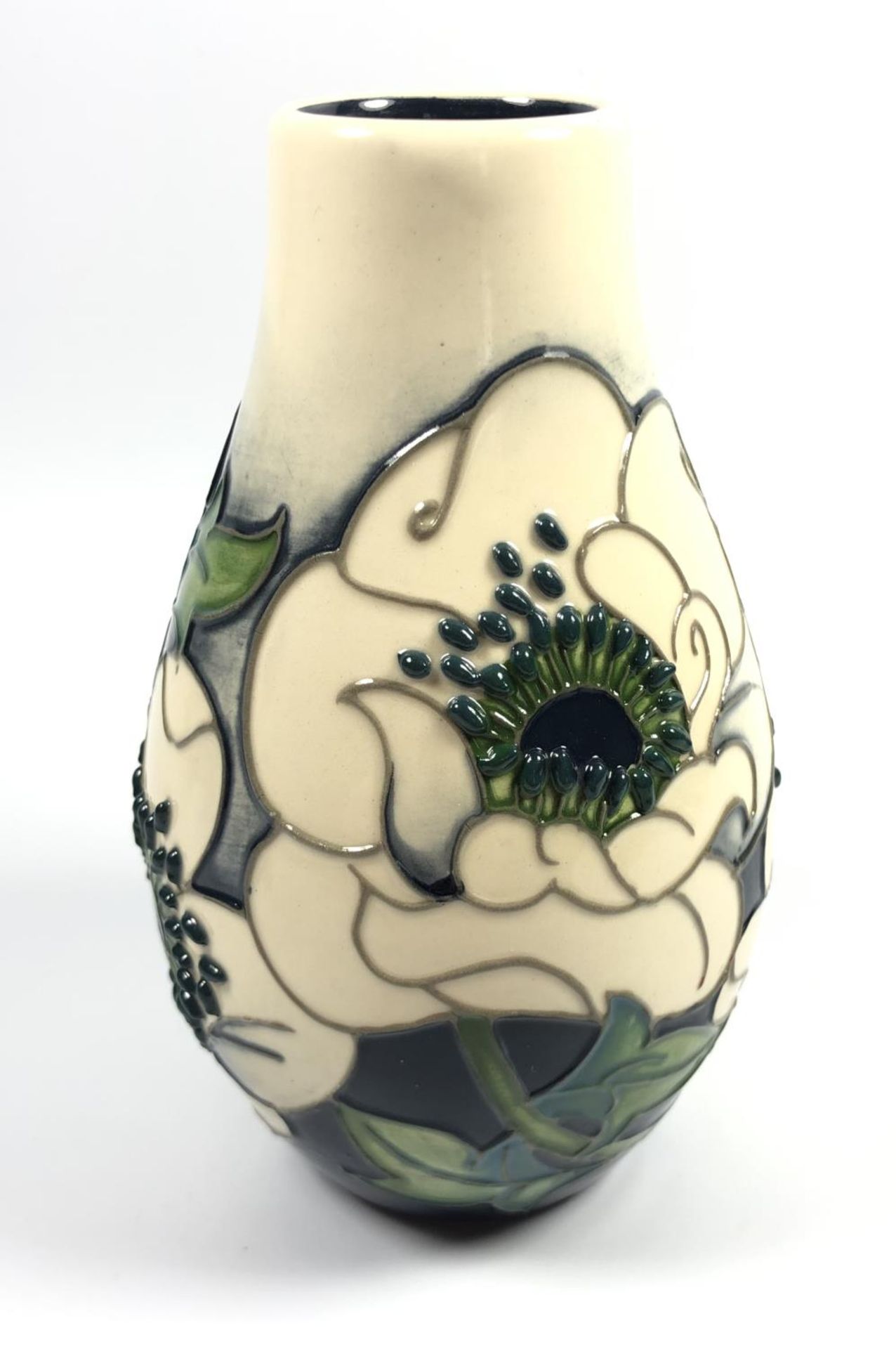 A MOORCROFT POTTERY 'SNOW SONG' PATTERN VASE, HEIGHT 12.5CM