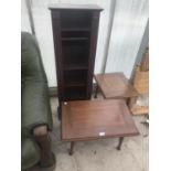 A TALL MAHOGANY EFFECT SHELF AND AN OAK NEST OF TWO TABLES