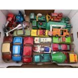 A BOX OF ASSORTED DIE CAST 'DINKY' & 'CORGI' TOY VEHICLES (QTY)