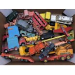 A BOX OF ASSORTED DIE CAST 'DINKY' & 'CORGI' TOY VEHICLES (QTY)