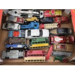 A BOX OF ASSORTED DIE CAST 'DINKY' & 'CORGI' TOY VEHICLES (QTY)