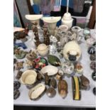 A LARGE GROUP OF ASSORTED CERAMICS TO INCLUDE ORIENTAL FIGURES, TUPTON WARE DISH ETC