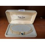 A BOXED LADIES PEARL NECKLACE