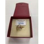 A 14CT GOLD RING WITH CLEAR STONES (5.3G)