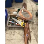 A MIXED LOT TO INCLUDE COPPER PIPING, SAW, NAILS, SCREWS ETC