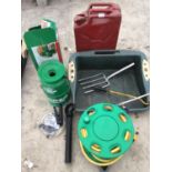 A GARDENING LOT TO INCLUDE A CUPRINOL FENCE SPRAYER, HOSE PIPE ON REEL, JERRY CAN ETC