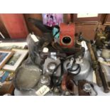 A MIXED COLLECTION OF ITEMS TO INCLUDE METAL KETTLE, BADMINTON RACKETS, VINTAGE TELEPHONE ETC