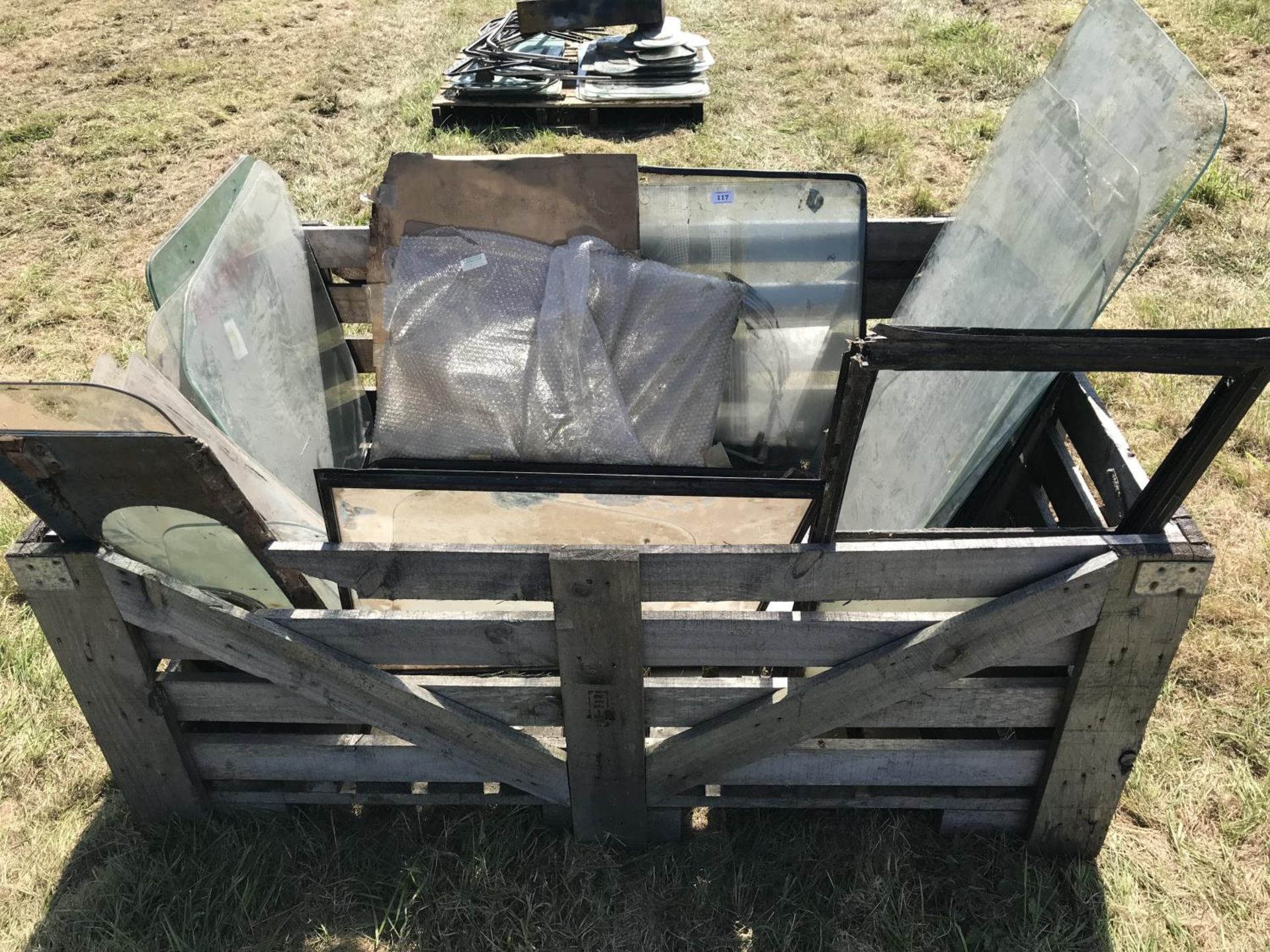 PALLET OF CAB GLASS