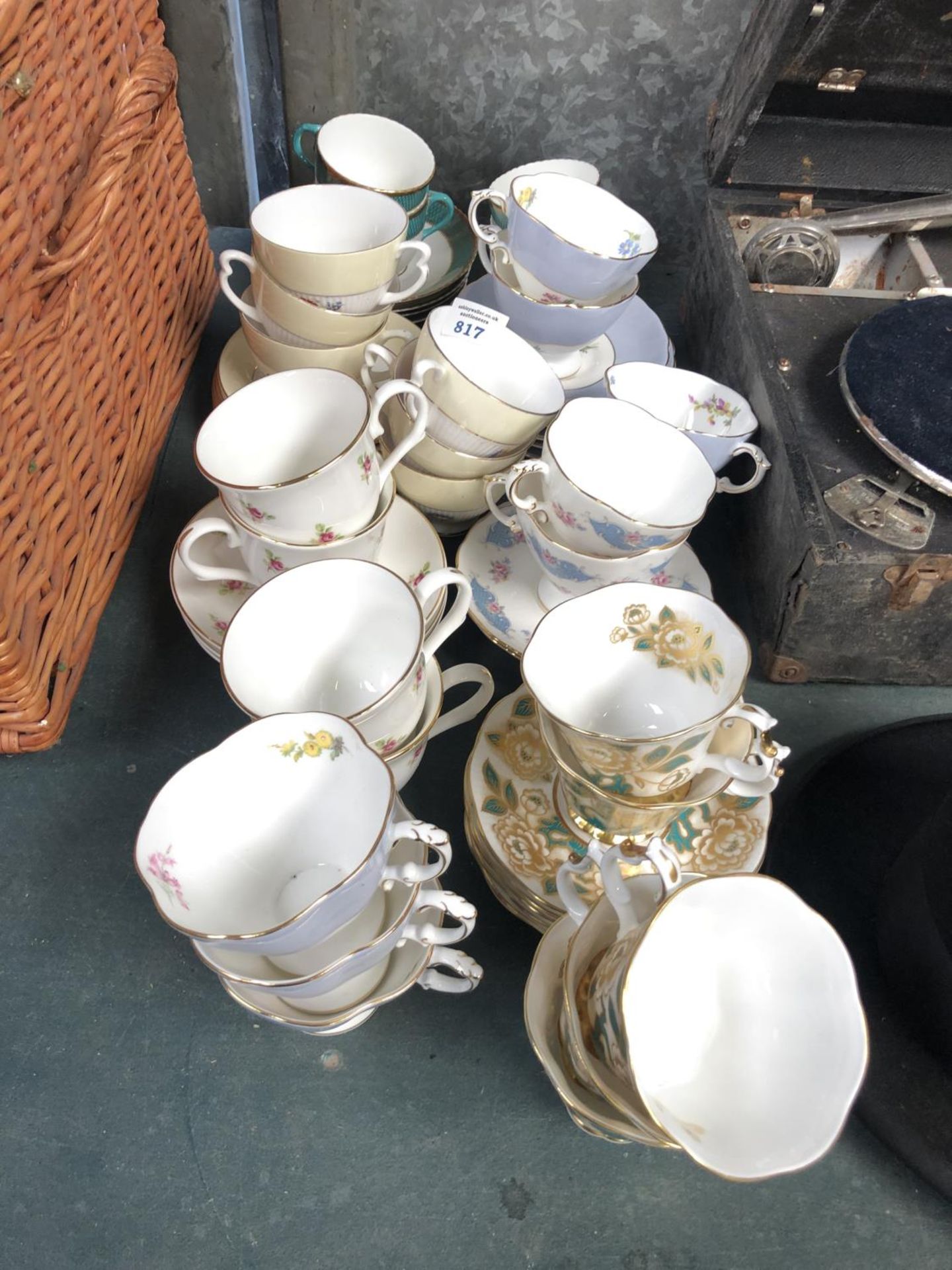 A COLLECTION OF CUPS AND SAUCERS, 'ROYAL ALBERT' ETC