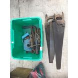 A BOX OF VINTAGE TOOLS TO INCLUDE SAWS ETC