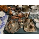 A COLLECTION OF BRASS, COPPER AND METAL WARE TO INCLUDE CANDLE STICKS, TRAYS ETC