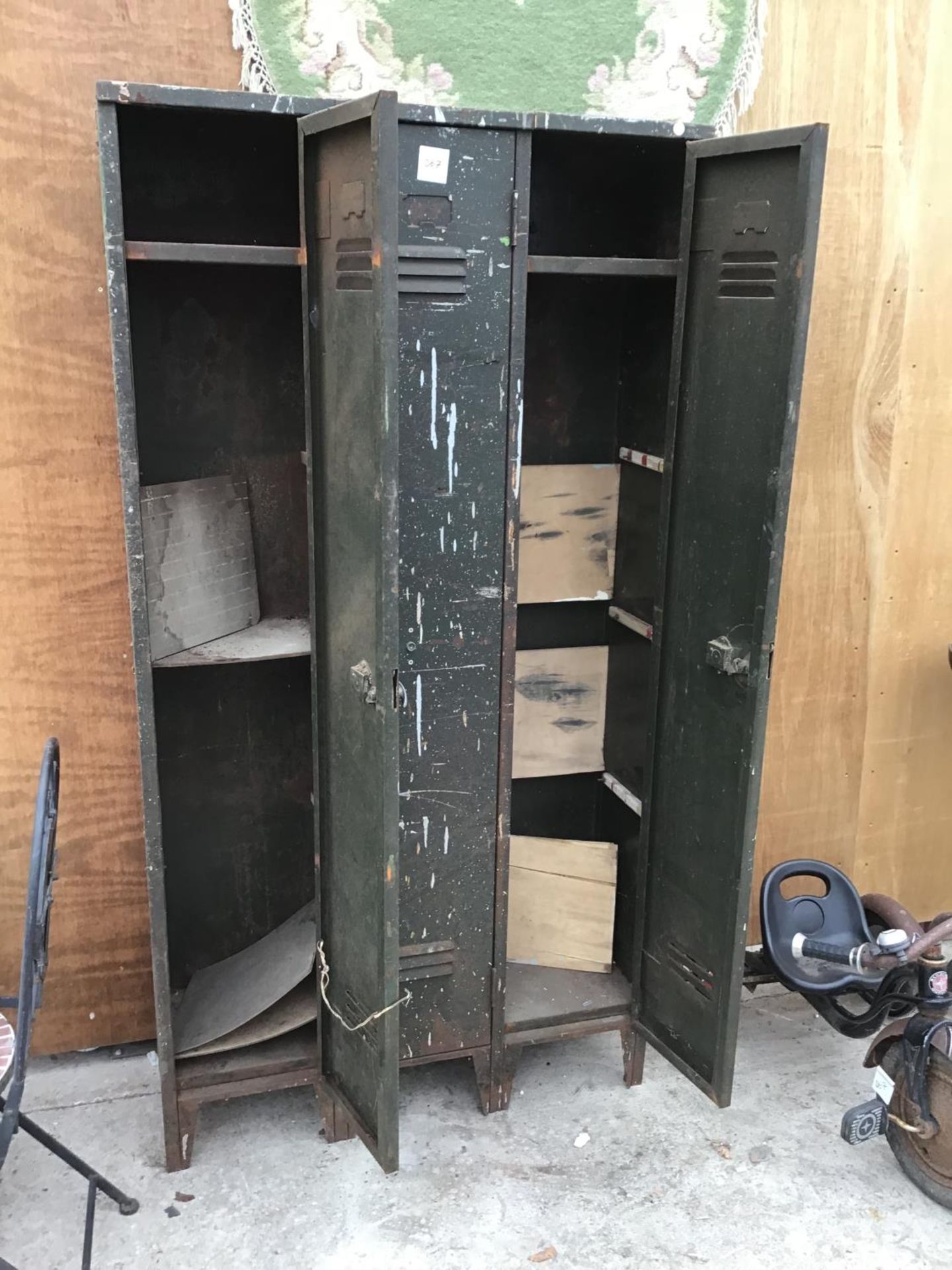 A VINTAGE THREE CUPBOARD METAL LOCKER UNIT - Image 2 of 2