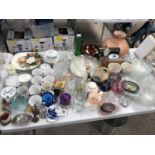 A LARGE COLLECTION OF ITEMS TO INCLUDE GLASSWARE, TEAPOT, MUGS ETC