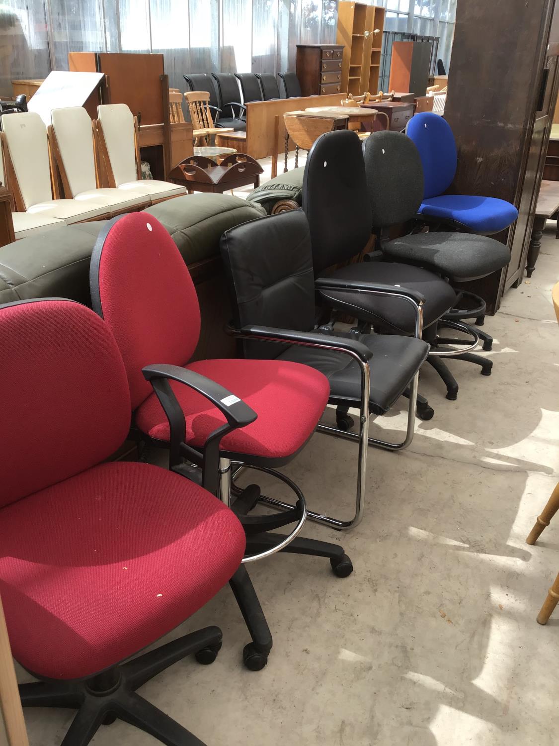 SIX MODERN OFFICE CHAIRS