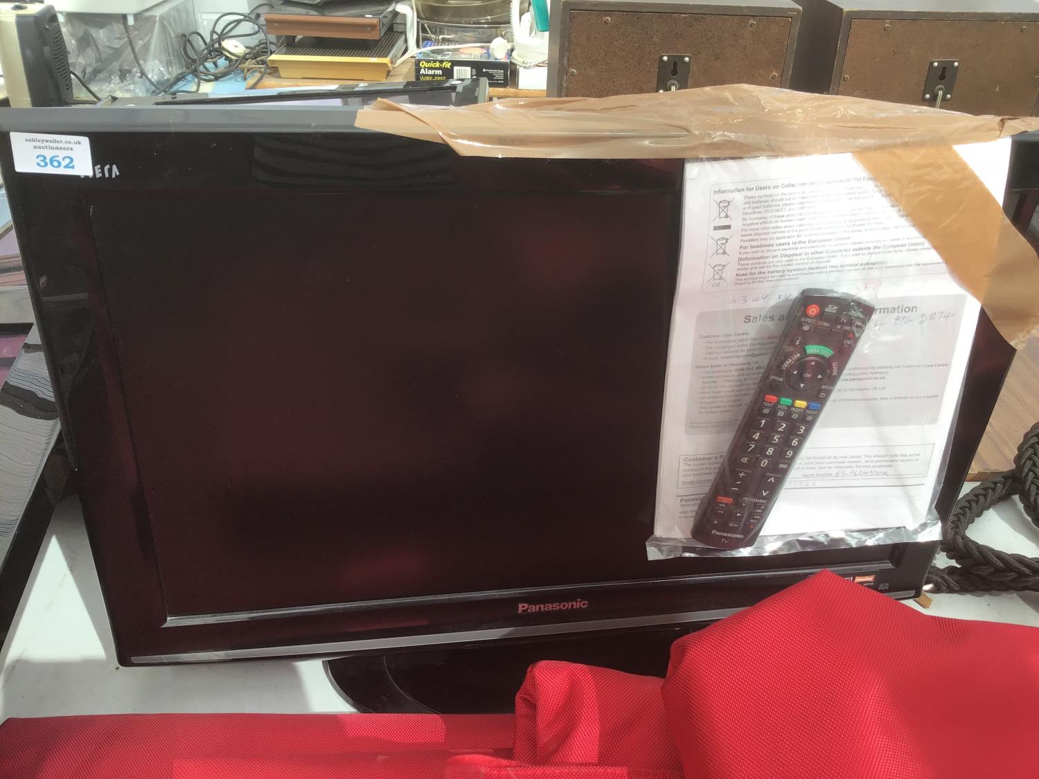 A PANASONIC 26 INCH TELEVISION WITH REMOTE CONTROL IN WORKING ORDER