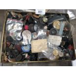 A TIN OF ASSORTED COLLECTABLE BUTTONS ETC