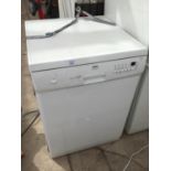 A ZANUSSI ZDF 511 DISH WASHER MACHINE IN WORKING ORDER