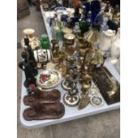 A MIXED COLLECTION OF BRASS AND METAL WARE TO INCLUDE CANDLE STICKS , VASES ETC