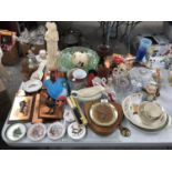 A LARGE COLLECTION OF ITEMS TO INCLUDE PLATES, DISHES, BOWLS ETC