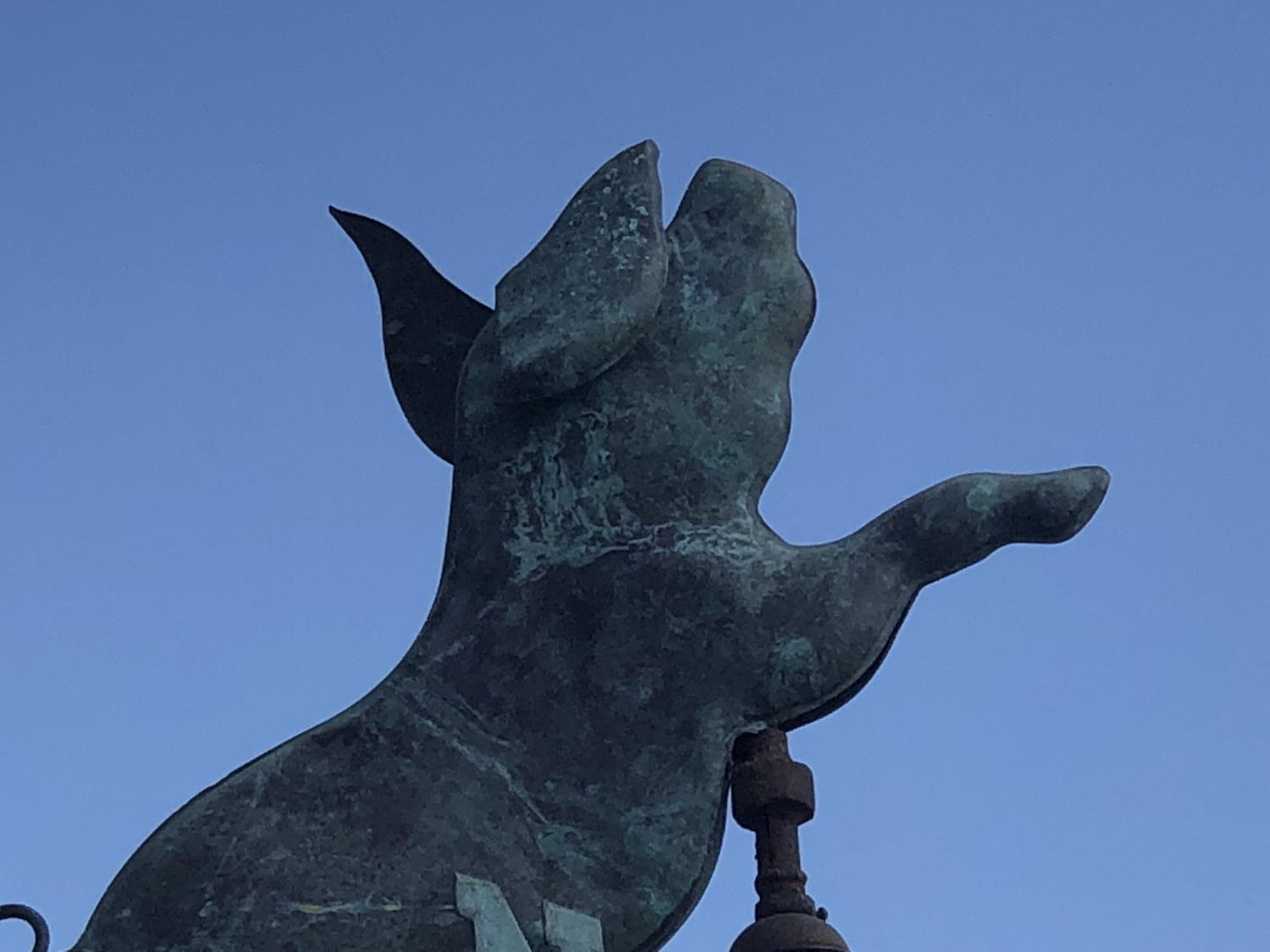 A VINTAGE COPPER WEATHER VANE OF A FLYING PIG - Image 3 of 4