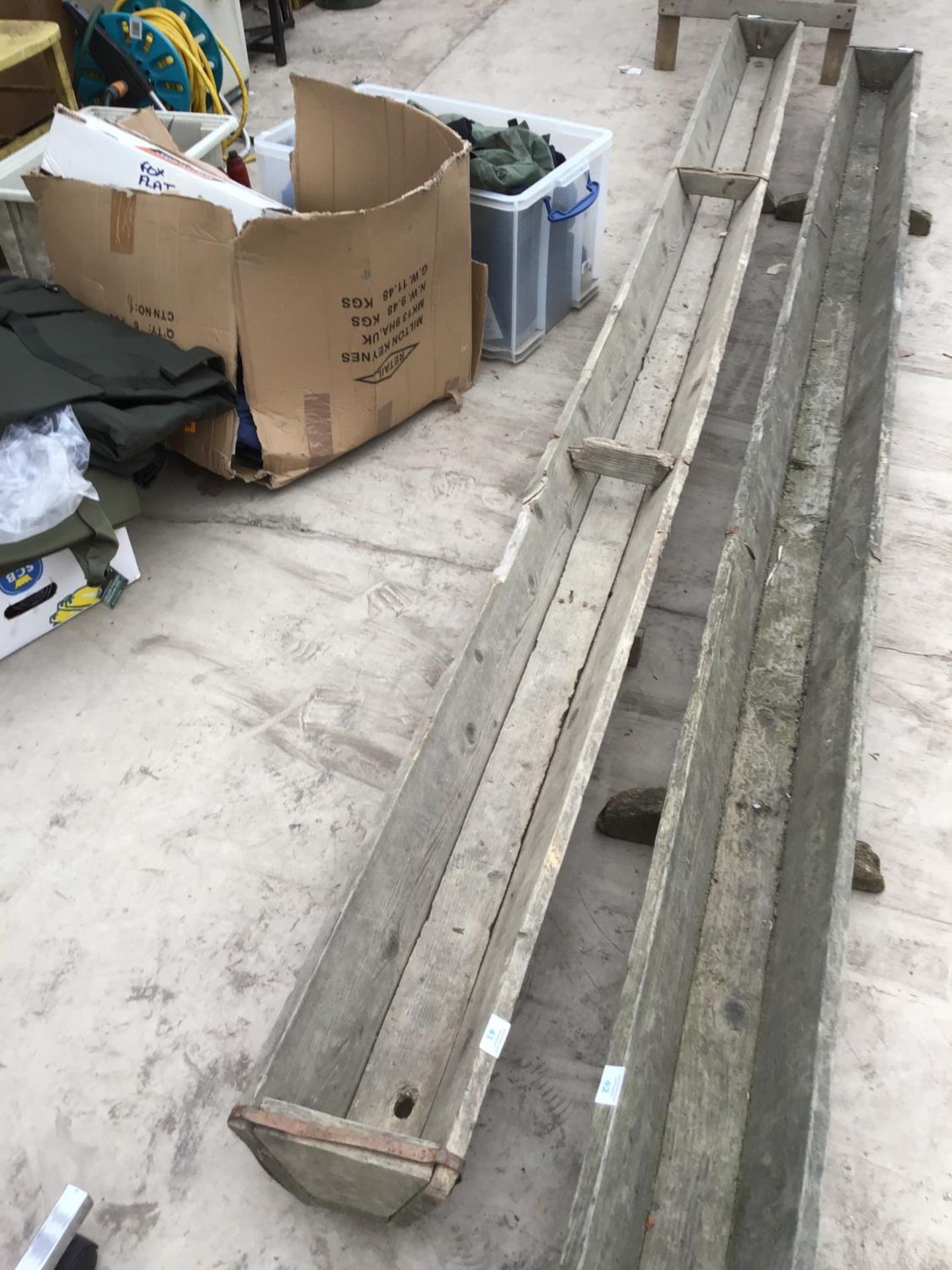 A VINTAGE WOODEN TROUGH 12FT LONG