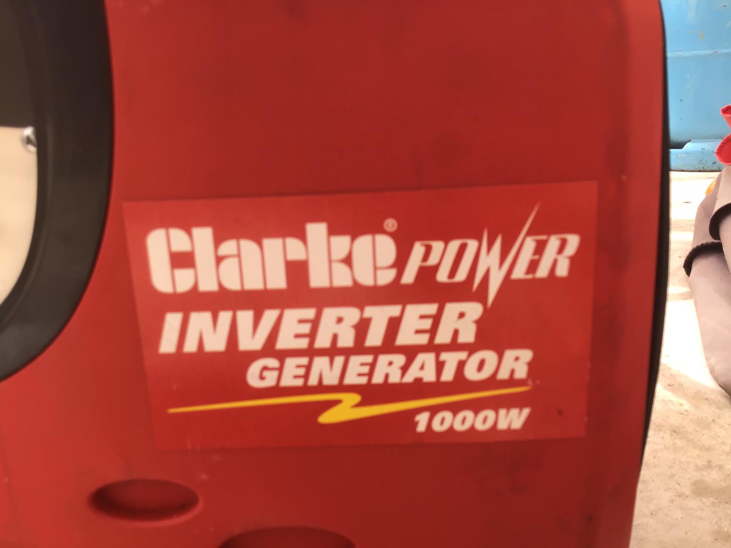 A CLARKE POWER INVERTOR GENERATOR 1000W, RECENTLY SERVICED AND IN WORKING ORDER - Image 2 of 2
