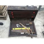 A VINTAGE LARGE WOODEN JOINERS CHEST WITH THREE INTERIOR DRAWERS AND VARIOUS TOOLS