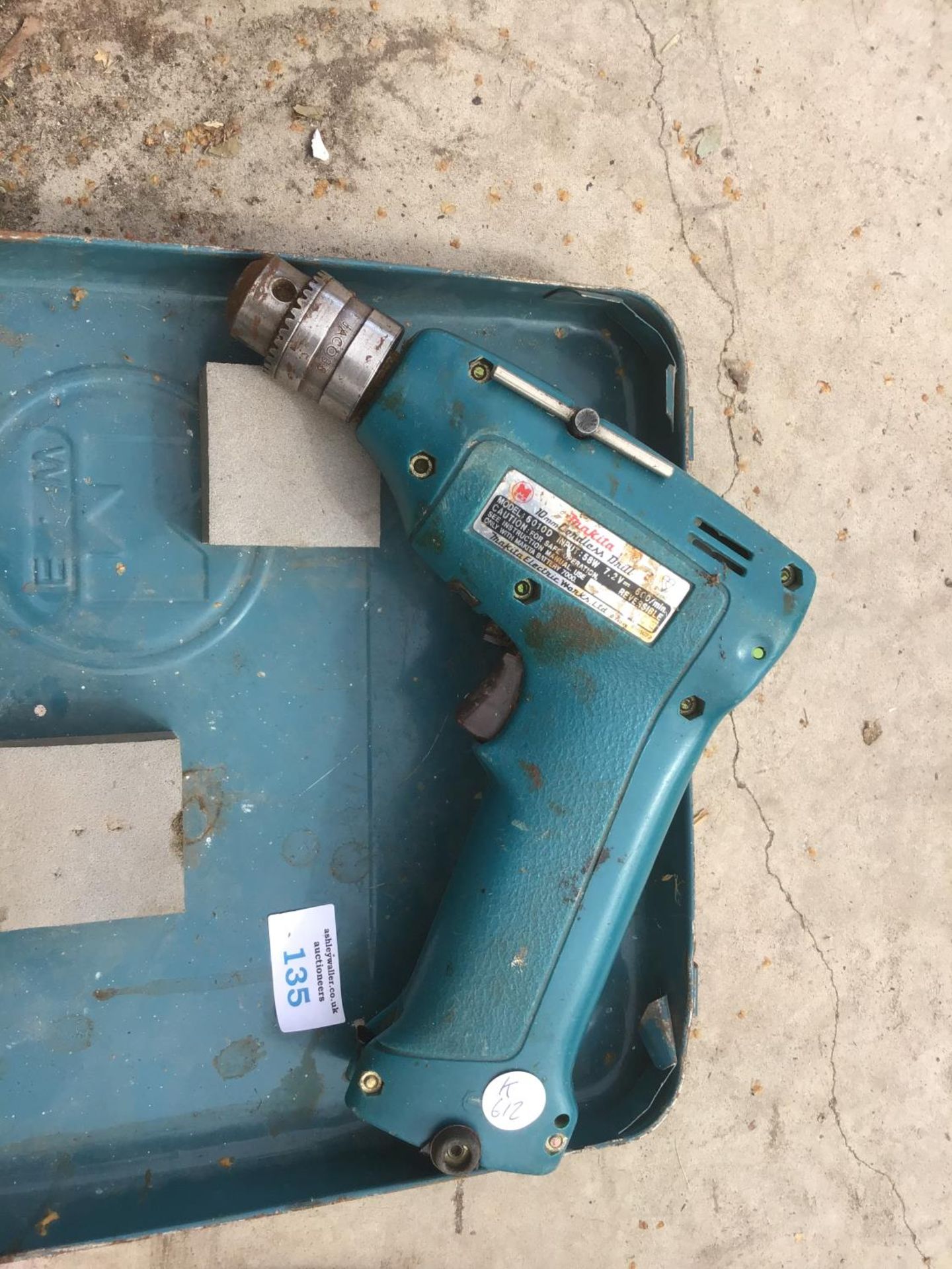 TWO MAKITA DRILLS IN A CASE WITH A SPARE BATTERY - Image 2 of 3