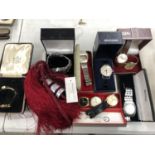 A MIXED GROUP OF ITEMS - BOXED WATCHES, ROTARY, MUST DE CARTIER LADIES EXAMPLE ETC