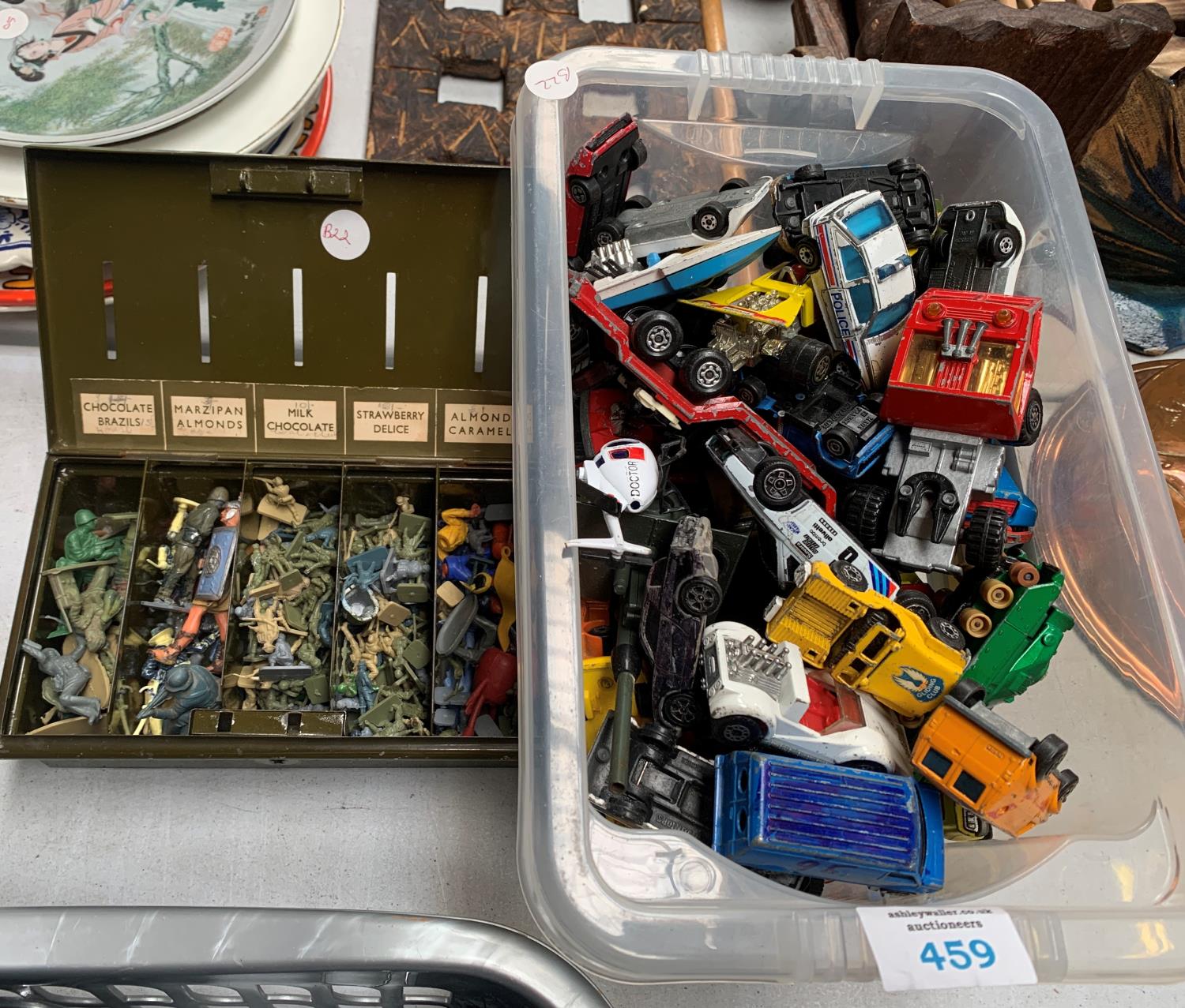 A LARGE ASSORTMENT OF TOY MODEL CARS AND FURTHER BOX CONTAINING ARMY FIGURES