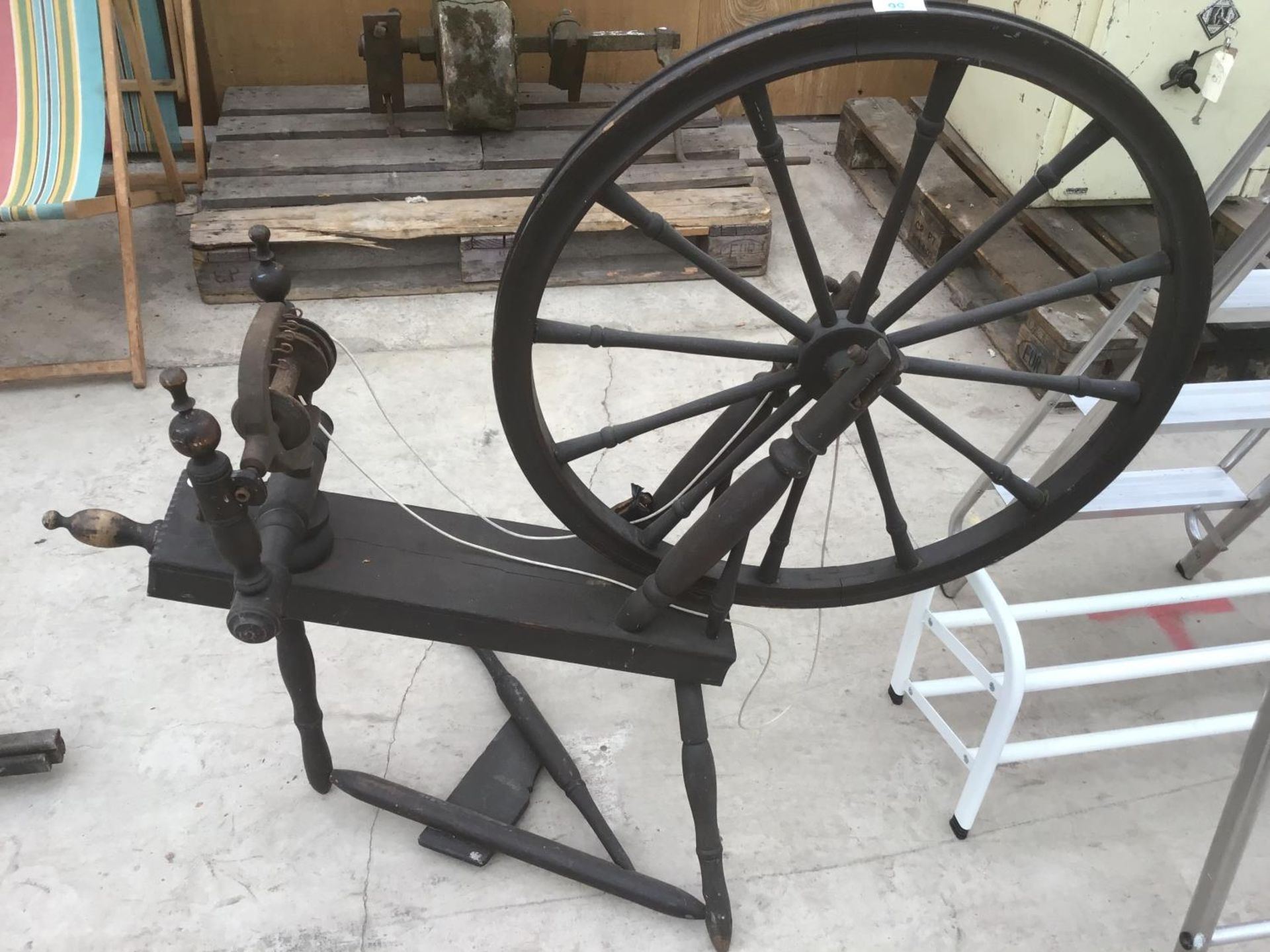 A VINTAGE SPINNING WHEEL - Image 2 of 2