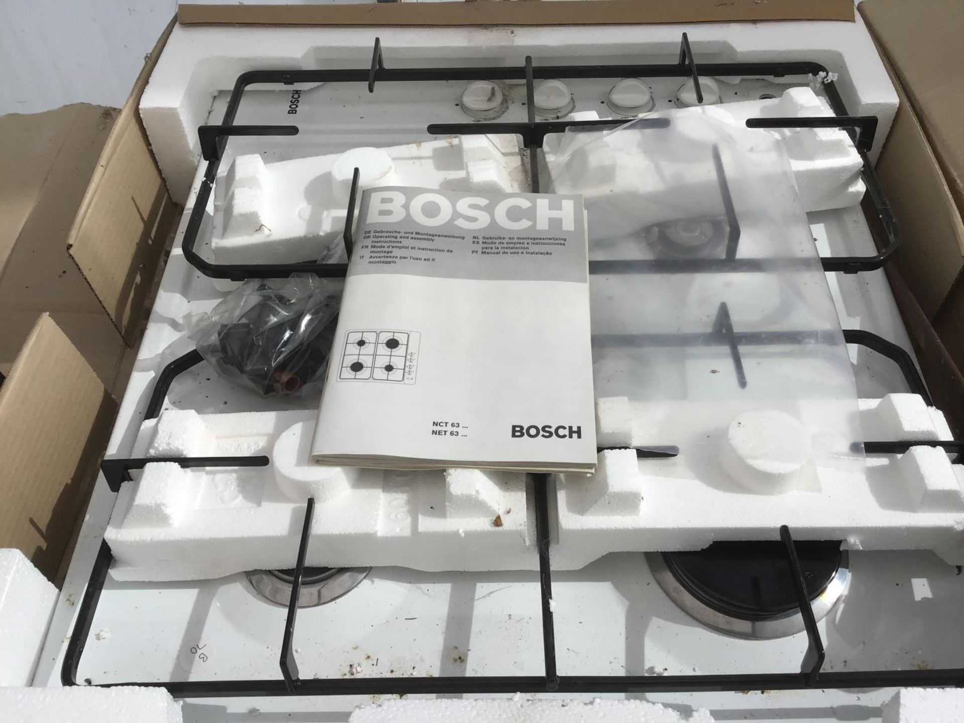BOSCH FOUR RING GAS HOB, BOXED AND AS NEW