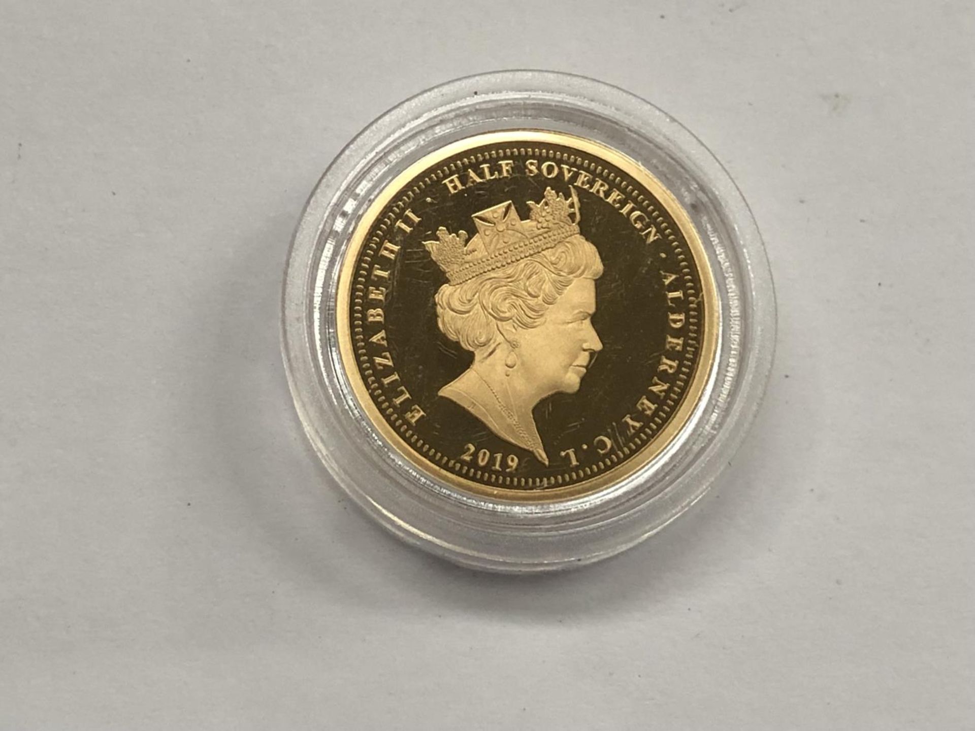 A D-DAY 75 1944-2019 22CT GOLD 1/2 SOVEREIGN - Image 2 of 2