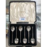 A CASED SET OF SIX BIRMINGHAM HALLMARKED SILVER TEASPOONS