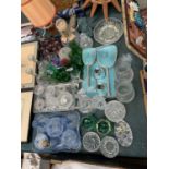 A COLLECTION OF MIXED CRYSTAL CUT AND COLOURED GLASS, TOGETHER WITH DRESSING TABLE SET