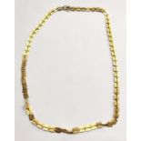 A LADIES 18CT YELLOW GOLD SQUARE SECTION DESIGN NECKLACE, WEIGHT 11.9G