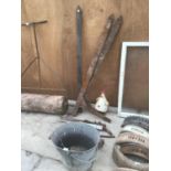 A MIXED VINTAGE LOT TO INCLUDE LARGE HINGES, A GALVANISED COAL SCUTTLE,ETC