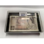 UNITED KINGDOM £10 NOTES X 3 , UNCIRCULATED WITH CONSECUTIVE NUMBERS . THE CHIEF CASHIER IS GILL AND