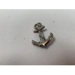 A WHITE METAL ANCHOR BROOCH