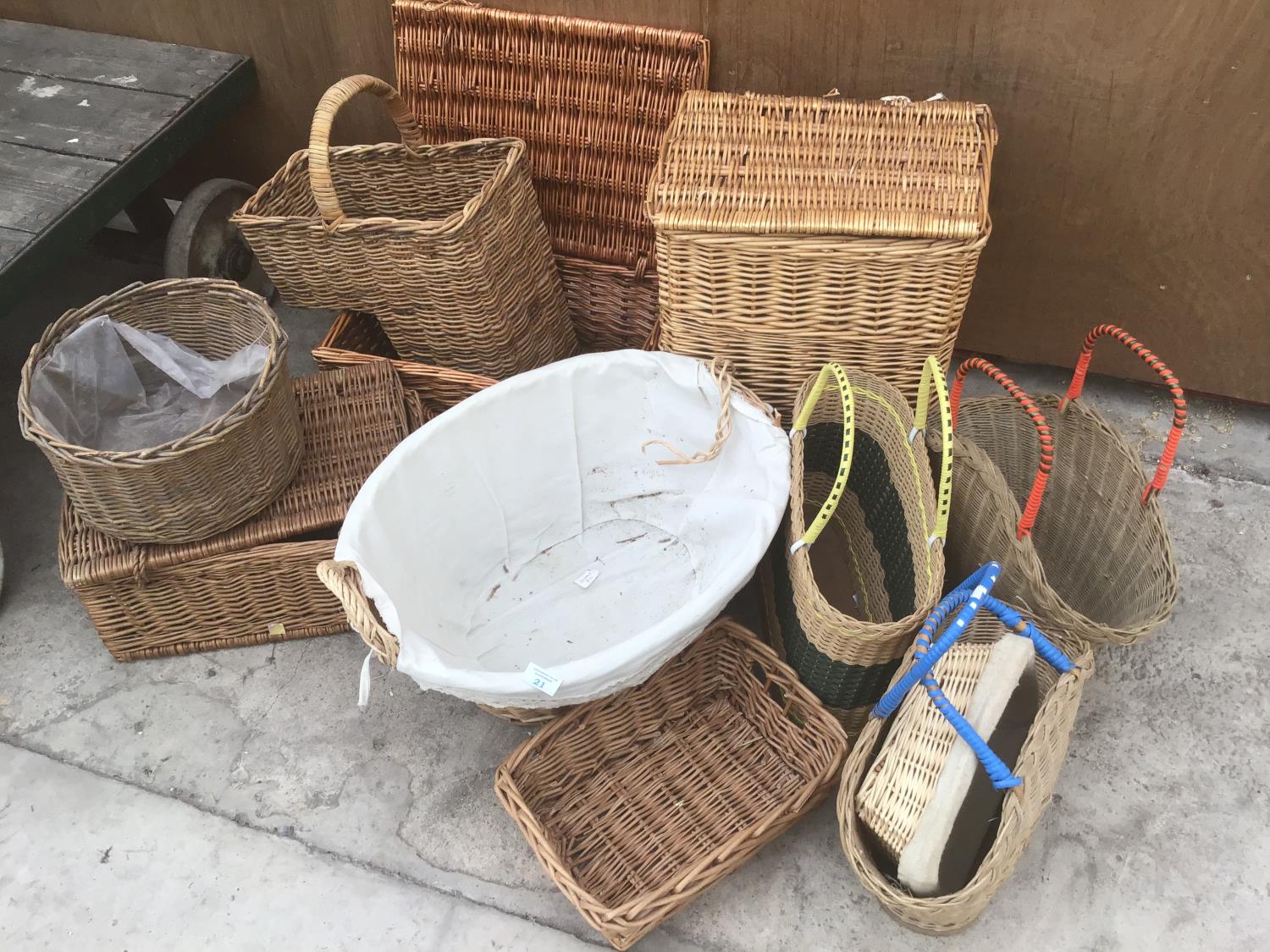 A LARGE COLLECTION OF VARIOUS WICKER BASKETS