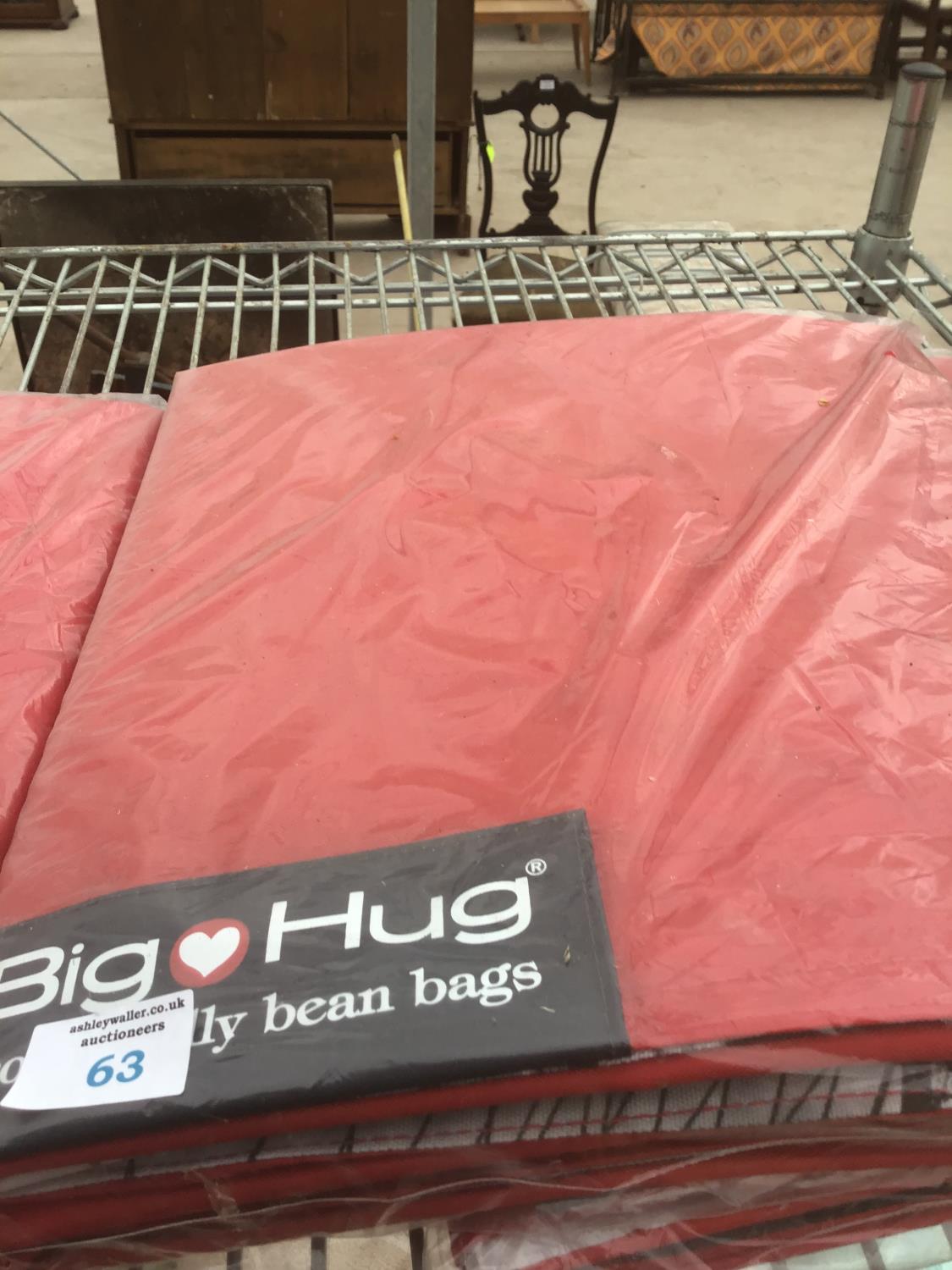 A BIG HUG 'LONDON' BEAN BAG IN RED , 140CM X 18OCM, HEAVY DUTY POLYESTER, STAIN AND WATER