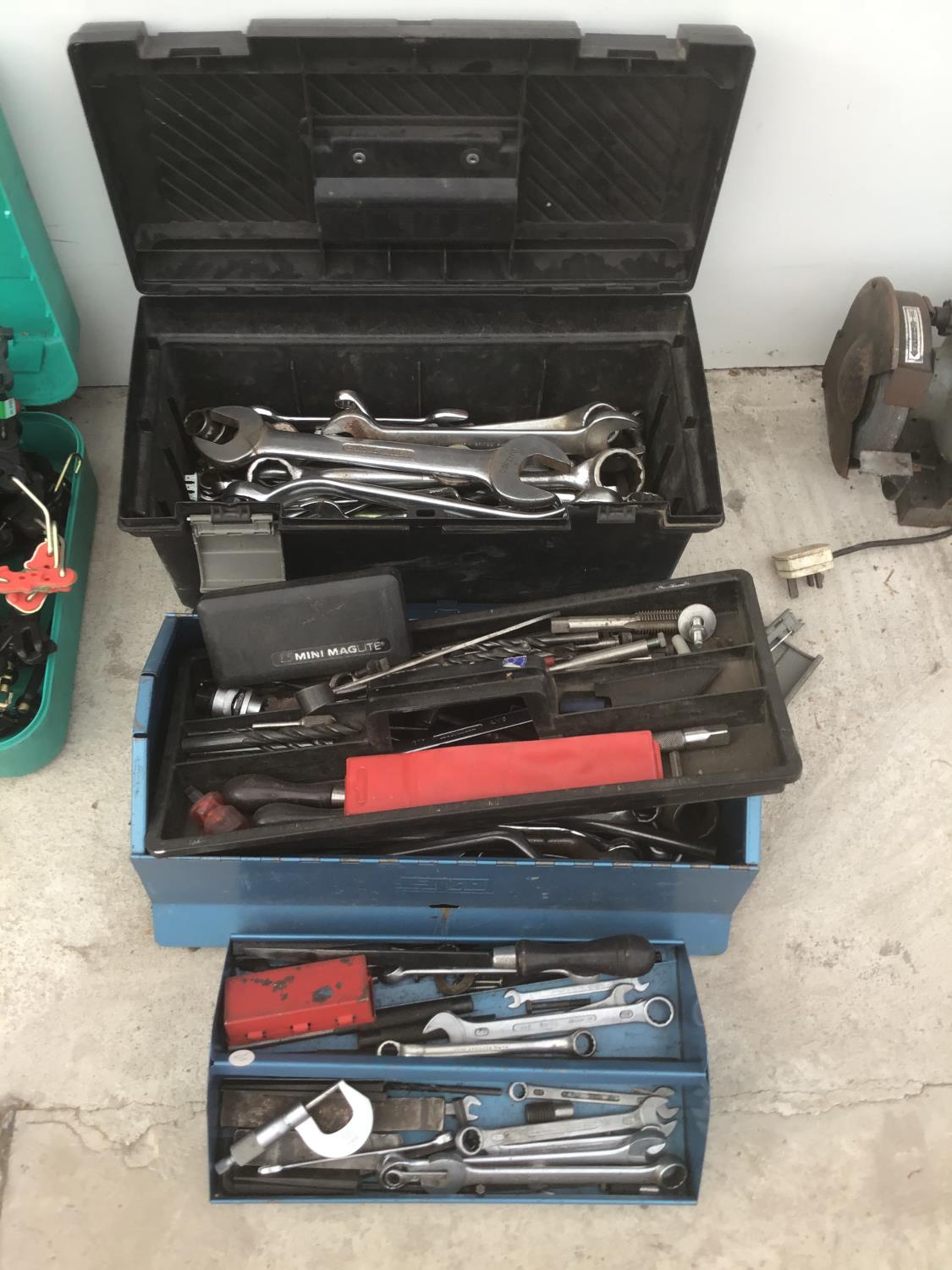 TWO TOOL BOXES ONE PLASTIC ONE METAL AND CONTENTS TO INCLUDE A LARGE QUANTITY OF SPANNERS,