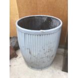 A VINTAGE GALVANISED DOLLY TUB IN GOOD CONDITION