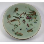 A CHINESE QING CELADON BUTTERFLY DESIGN PLATE, DIAMETER 22CM