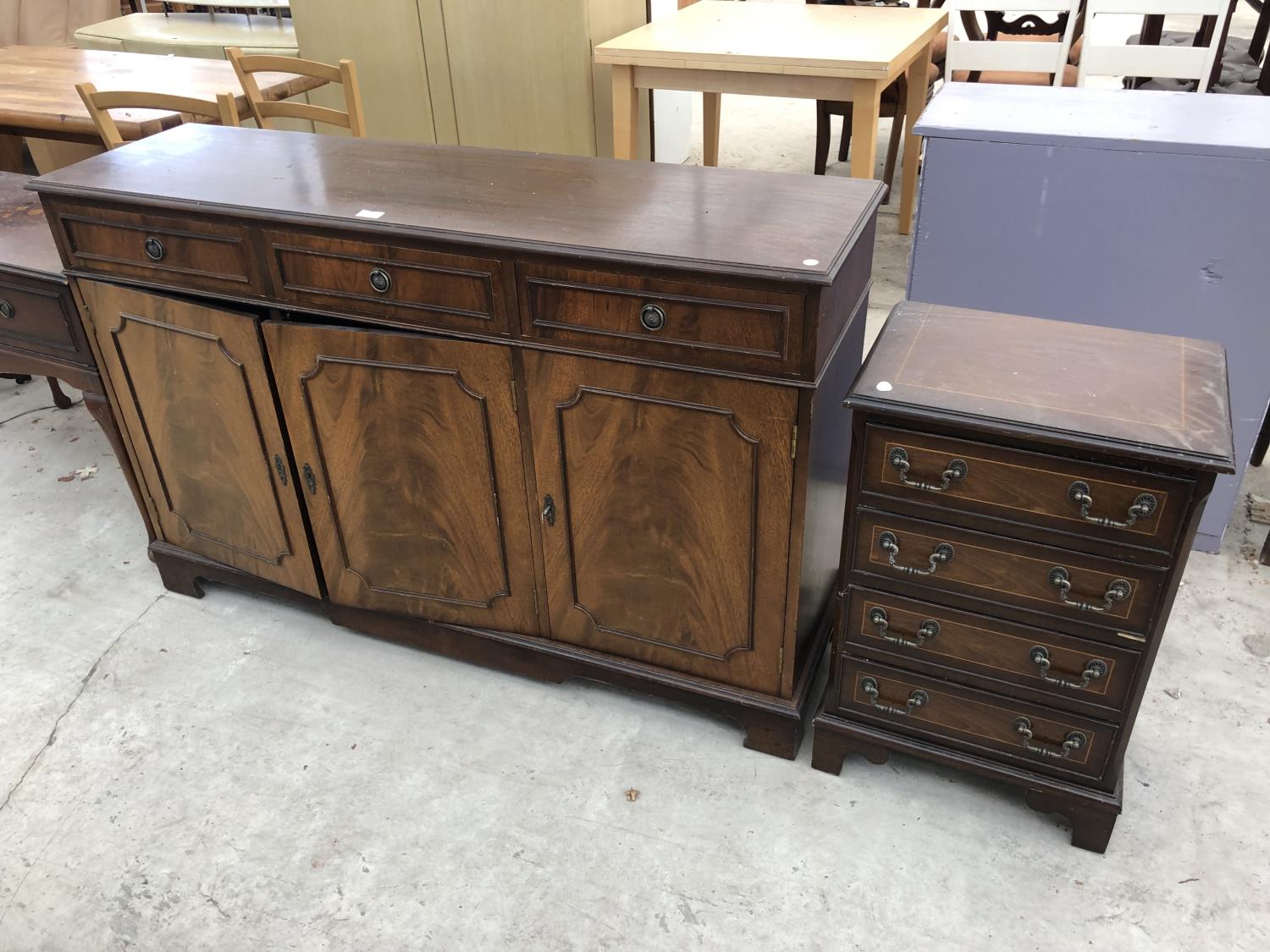 A MAHOGANY SIDEBOARD AND MATCHING SMALL CHEST OF DRAWERS