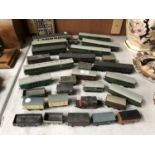 A LARGE COLLECTION OF TOY TRAIN CARRIAGE MODELS