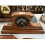 A SMITHS OAK CASED MANTLE CLOCK